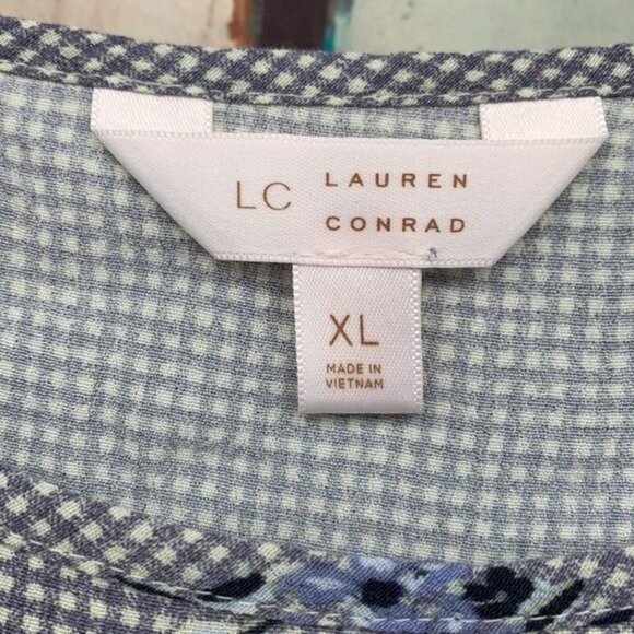 Lauren Conrad Blouse XL Gray White Check Print with Floral Gauze Rayon Short Sle - Picture 2 of 6